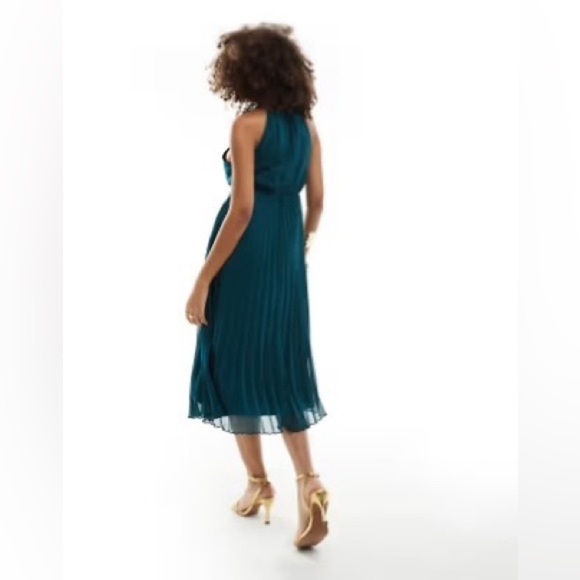 ASOS DESIGN Pleated Chiffon Midi Dress with Halter Neck - Green - Picture 3 of 4